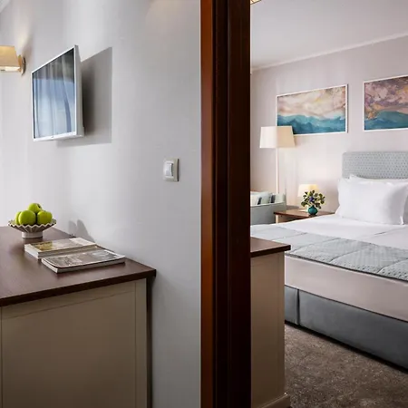 Interhotel