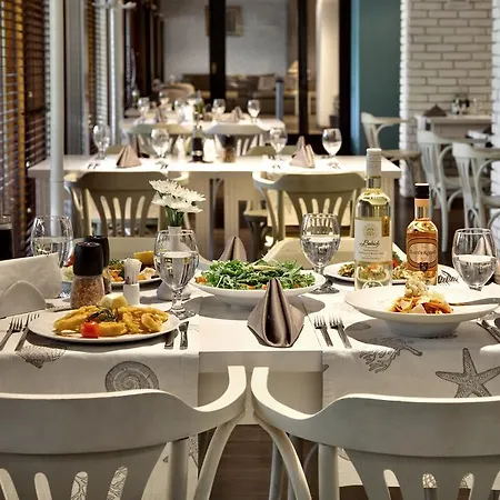 Ξενοδοχείο Interhotel 4*